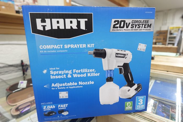 HART Compact 20V Battery Powered Lawn and Garden Sprayer - Image 2
