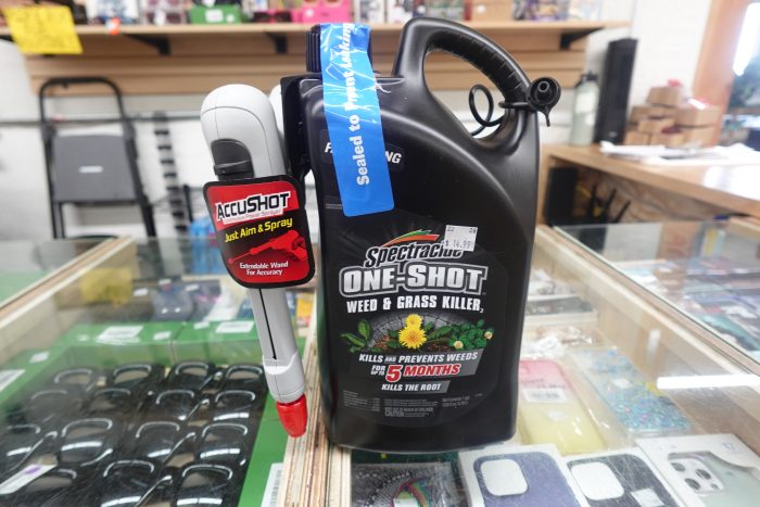 1 Gallon Spectracide One-Shot Weed & Grass Killer with AccuShot Sprayer - Image 2