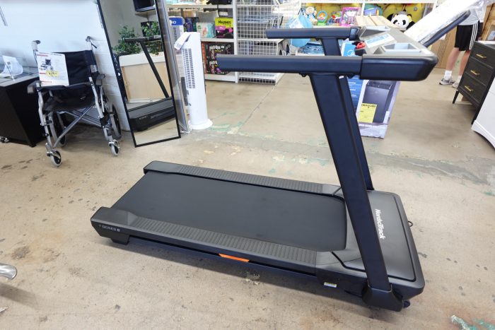 NordicTrack T Series T 5 S Electric Exercise Treadmill w/ 10% Incline - Image 4