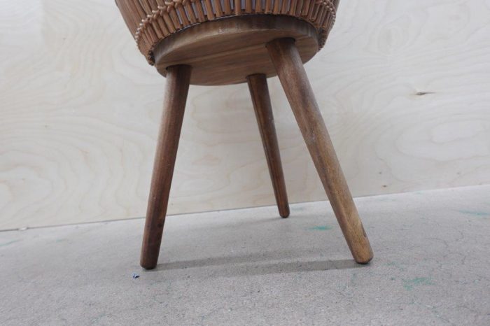 BH&G 13" Round Resin Rattan Planter Pot & Stand with Acacia Wood Legs - Image 5