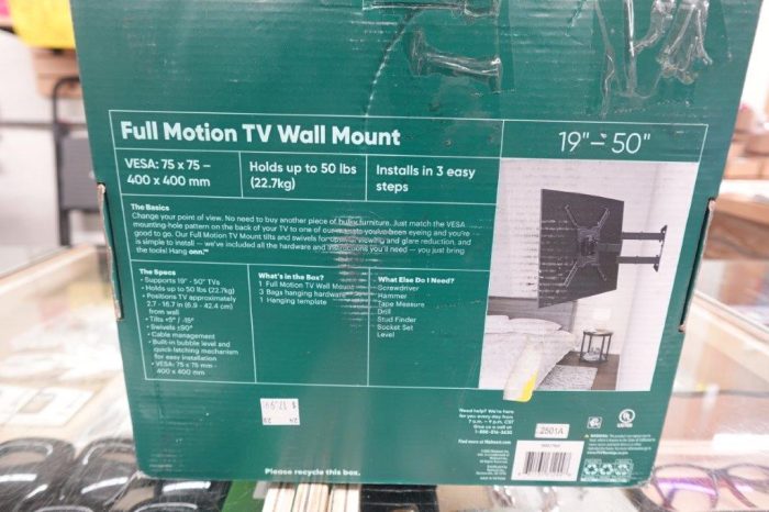 onn Full Motion TV Wall Mount for 19" to 50" TVs - Image 3