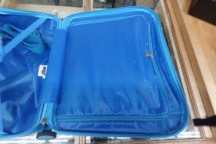 Bluey Kid's Ride On Blue Luggage Carrier Suitecase - Image 8