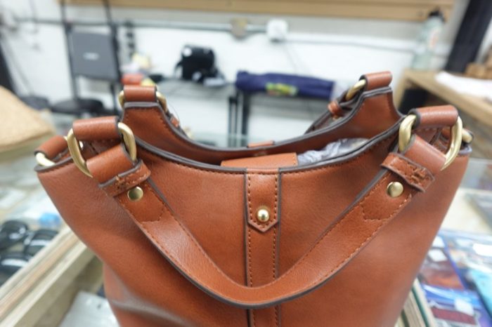 Time and Tru Women's Juniper Bucket Bag - Cognac/Faux Leather Purse - Image 5