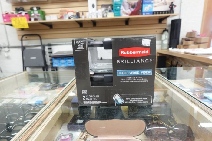 Rubbermaid Brilliance Glass Food Storage Containers 2-Pack with Lids - 4.7 Cup - Image 2