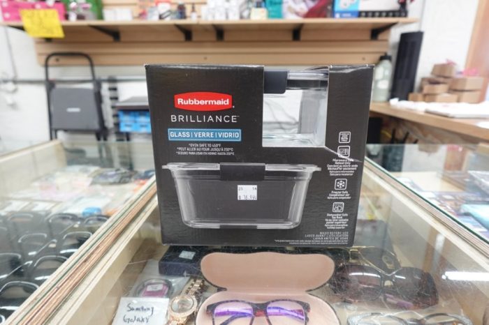 Rubbermaid Brilliance Glass Food Storage Containers 2-Pack with Lids - 4.7 Cup - Image 3