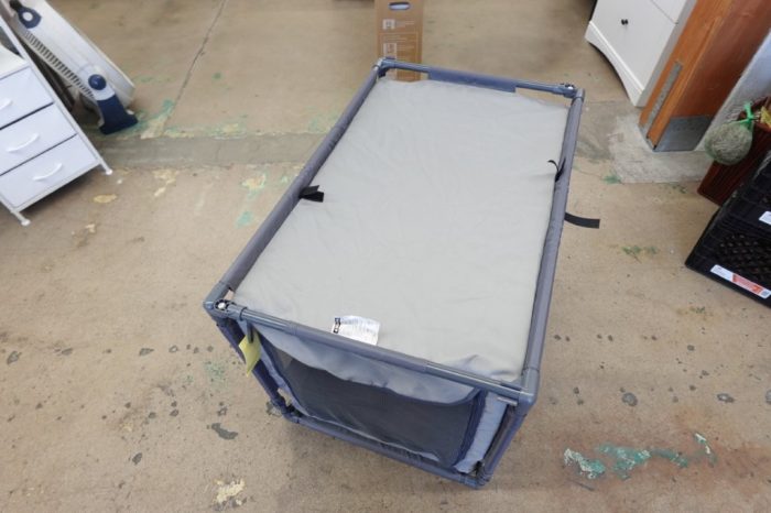 Sport Pet Designs Portable Folding Dog Kennel Holder in Gray Size Large - Image 4