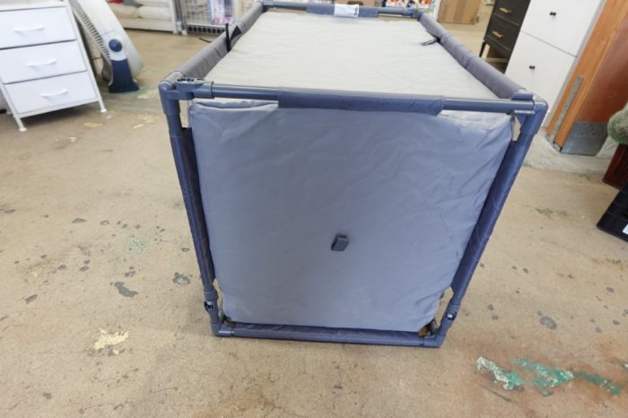 Sport Pet Designs Portable Folding Dog Kennel Holder in Gray Size Large - Image 6