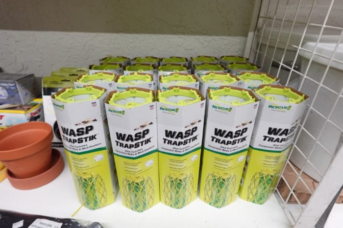 RESCUE! Outdoor Hanging TrapStik for Wasps Bees and Insect - Image 2