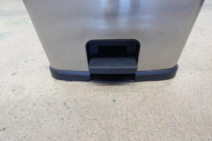 Mainstays 13.2 Gallon Rectangular Kitchen Plastic Step-on Trash Can in Silver - Image 7