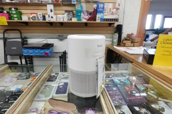 LEVOIT Core 200S 916 Sq Ft Smart Air Room Purifier - Image 2