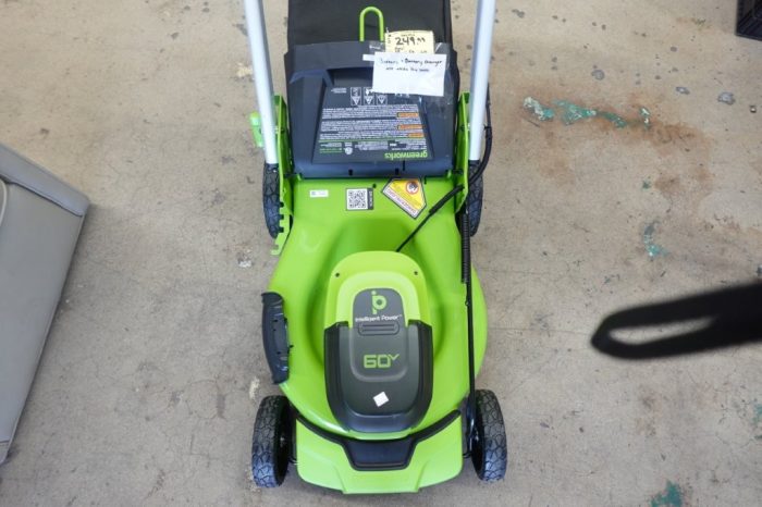 Greenworks 60V 21″ Push Lawn Mower and 5.0 Ah Battery & Charger 2546502 - Image 5