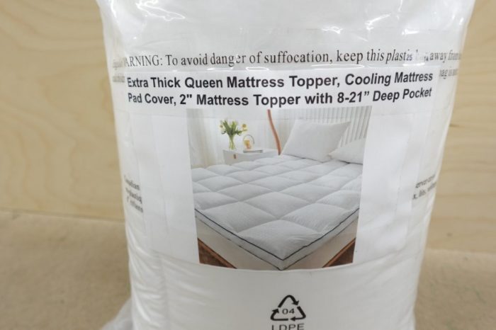 Extra Thick Queen Cooling Mattress Topper Pad Cover With Pocket - White - Image 4