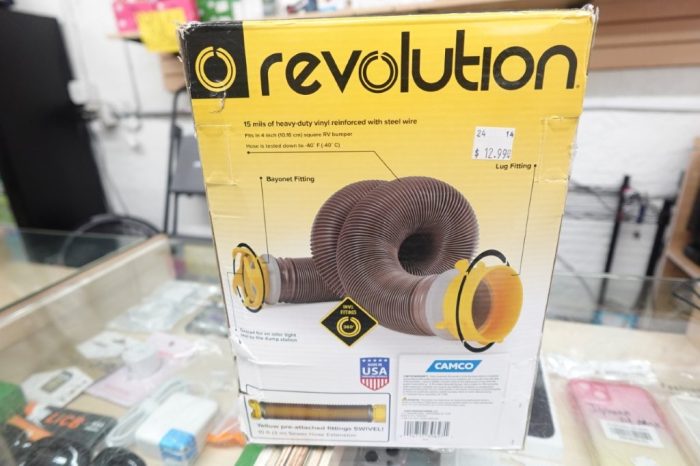 Camco Revolution 360 10-Foot RV Sewer Hose Kit - Hose Compresses - Image 3
