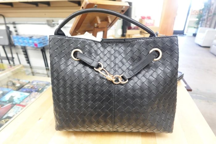 Time and Tru Women's Satchel Bag Handbag Purse With Crossover - Black - Image 2