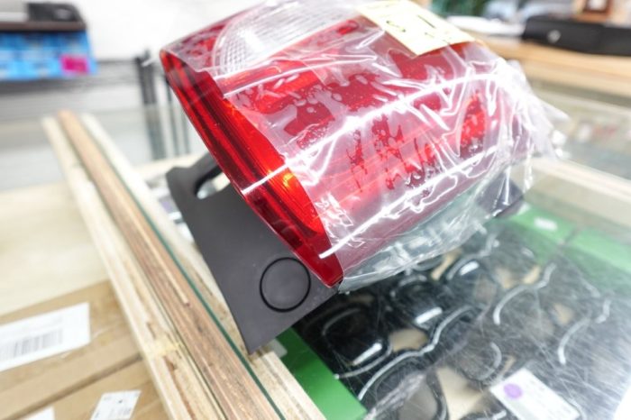 2018-2020 Chevy Equinox Halogen Rear Tail Light Outer Right Passenger Side - Image 3