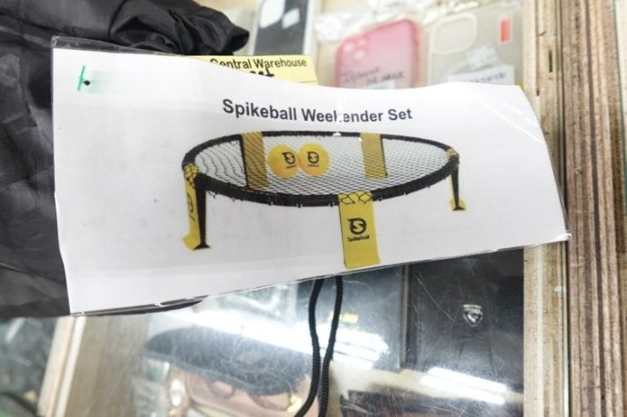 Spikeball Beach Fun Net Game Weekender Set With Textured Rally Ball - Image 4