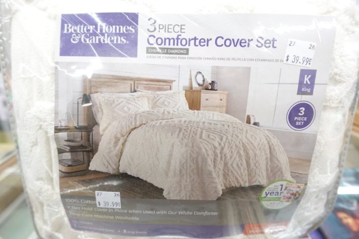 Better Homes & Gardens 3-piece Ivory Chenille Duvet Cover Set Size King - Image 3
