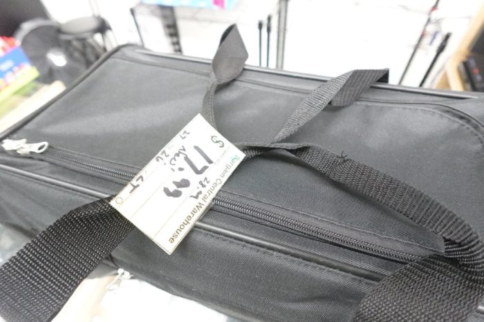 TrustyPup Medium Guaranteed On-Board Travel Pet Carrier Black - 16lbs Limit - Image 5