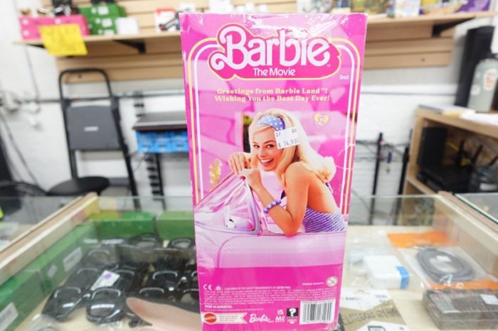 Barbie The Movie Collectible Doll Play Toy Barbie in Inline Skating Outfit - Image 6