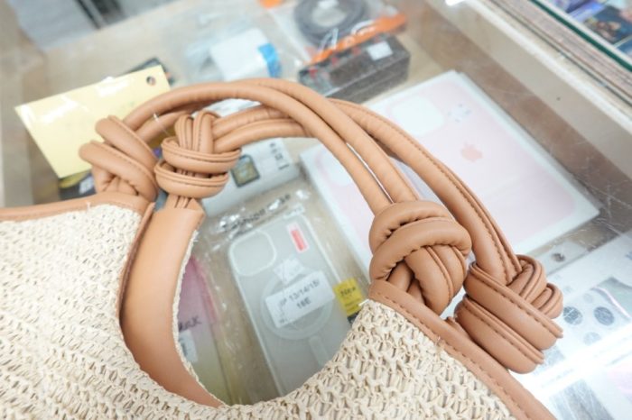 Time and Tru Women's Knotted Handle Tote Hand Bag Purse in Natural - Image 3