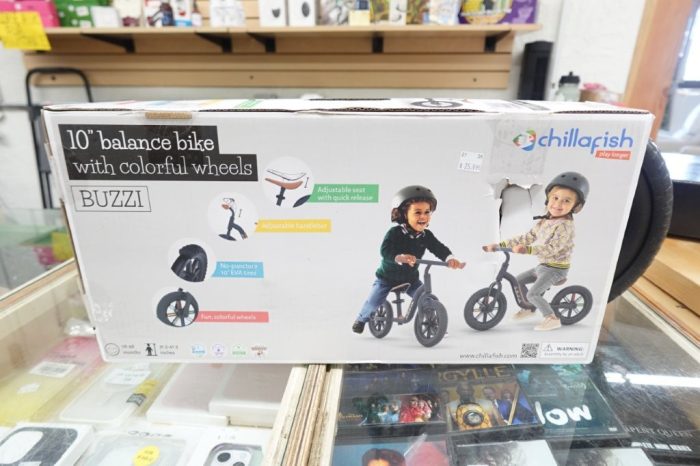 10" Chillafish Buzzi Balance Bike for Kids Lightweight Toddler Bike - Black - Image 4