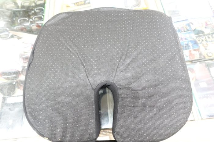Dr. Scholl's Black Max Support Copper-Infused Posterior Seat Cushion 2.82 lbs - Image 4