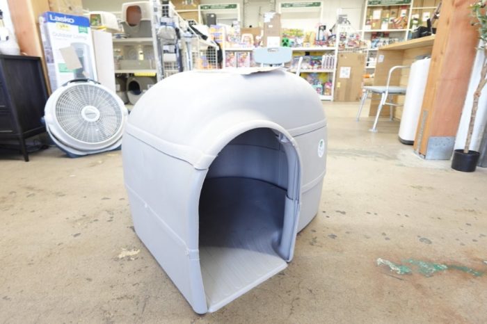 Outback Igloo Dog House Heavy Duty Plastic 33"L XL Dogs up to 90 lb - Gray - Image 2