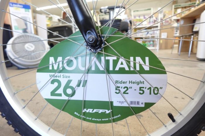 Huffy 26" Rock Creek Outdoor Mountain Bike Fits Riders 5'0"+ - Mint Adult - Image 7