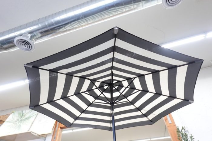 Mainstays 9 ft Black and White Cabana Stripe Round Market Patio Umbrella - Image 3