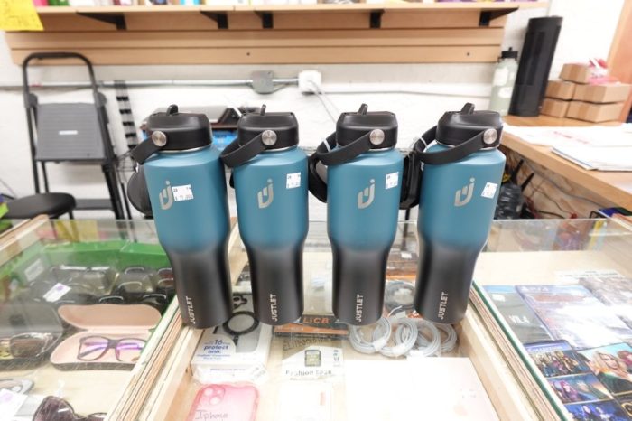 JUSTLET 32oz Insulated Stainless Steel Water Bottle with 2 Lids - Indigo Crush. - Image 2