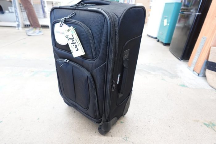 SwissGear Sion Softside Expandable Luggage Suitcase Carry-On 21 Inch - Black - Image 4