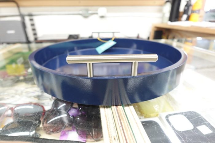 Kate And Laurel Modern Round Tray Decorative Accent Tray for Storage and Display - Image 4