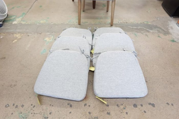 AAAAAcessories Chair Cushion 2" Thick with Ties and Removable 17" x 16" - Gray - Image 3
