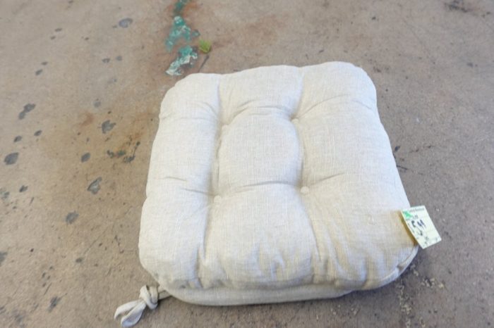 Memory Foam Chair Cushions Tufted Indoor Chair Pads 16.5' x 16.5' x 3.5' - Beige - Image 4