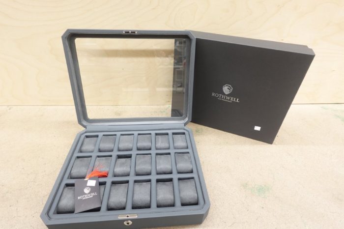ROTHWELL 18-Slot Watch Case Luxury Watch Box Real Glass Top Lockable - Carbon - Image 3