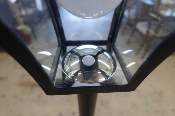 64" Solar Lamp Post with Planter – Outdoor Waterproof Light - Image 3