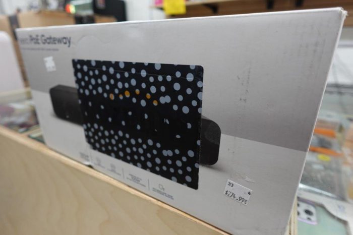 Amazon eero PoE Gateway - 10-port eero router and PoE switch - Image 3