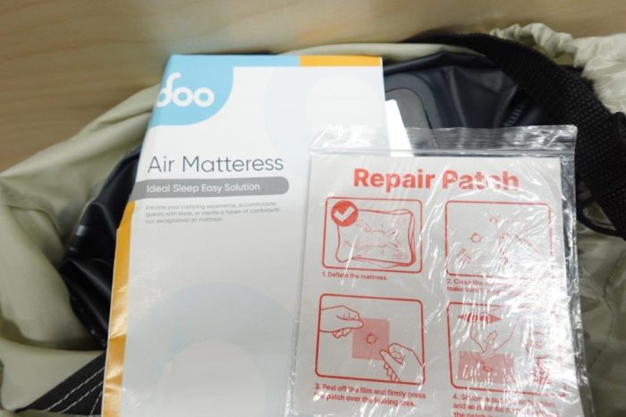 iDOO Queen Size Air Mattress with Built in Pump 18" Raised - Image 5