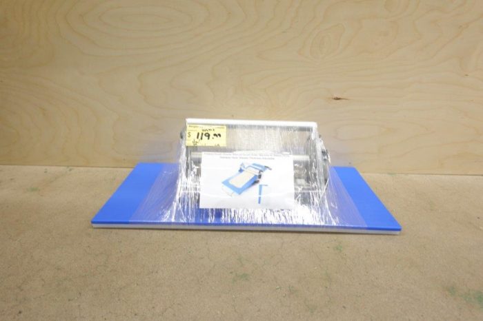 Folding Dough Sheeter Manual Dough Roller Machine in Stainless Steel - Image 3