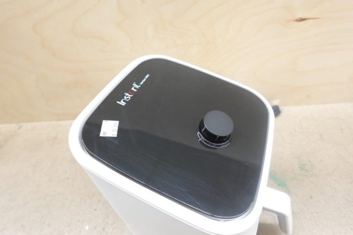 Instant Pot Vortex 2QT Mini Air Fryer in White - Image 4