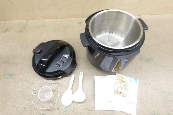 Midea 8 Quart 12-in-1 Electric Pressure Cooker - Image 5