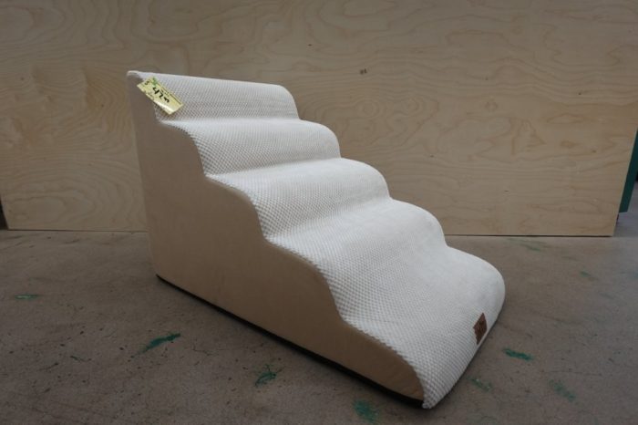 5 Step Dog Pet Stairs Pet Ramp for Cats and Dogs in Beige - Image 2