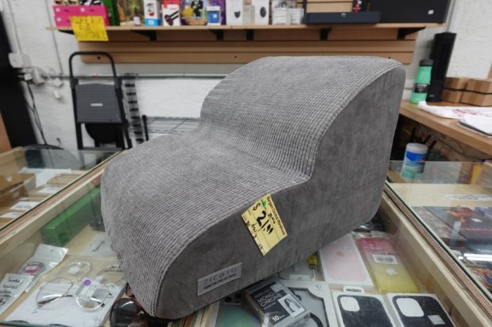 2 Step Sturdy Dog Cat Stairs Pet Ramp / Steps for Couches Up to 19" in Gray - Image 2