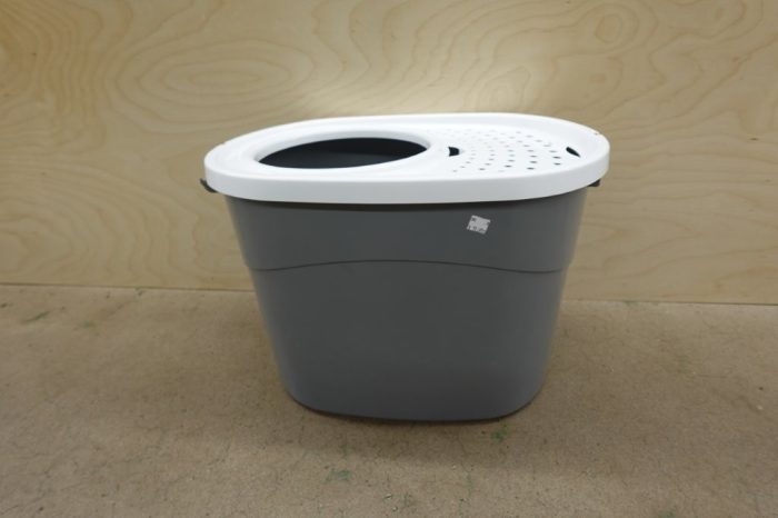 Large Top Entry Enclosed Cat Litter Box with Scoop & Lid in Gray/White - Image 5