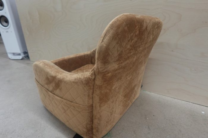 Dog Booster Car Seat for Small/Medium Dogs Ultra Soft Fabric - Coffee Medium - Image 6