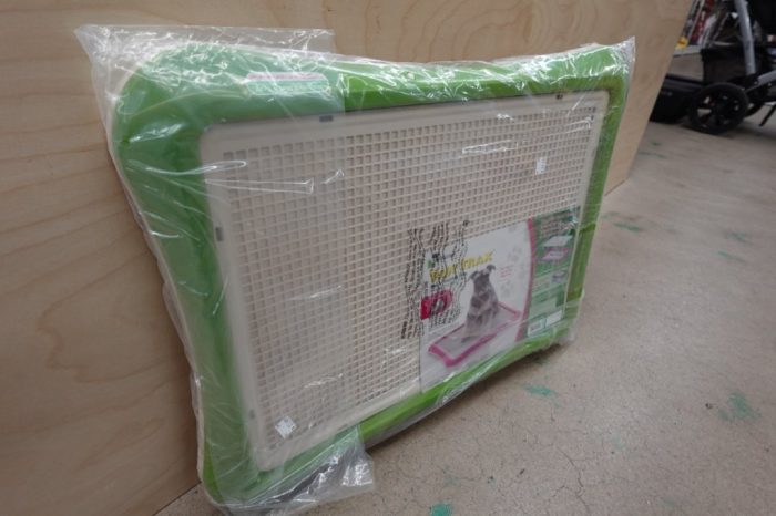 Richell Paw Trax Mesh Training Tray Puppy Potty Pad Holder for Indoor Use - Green - Image 6