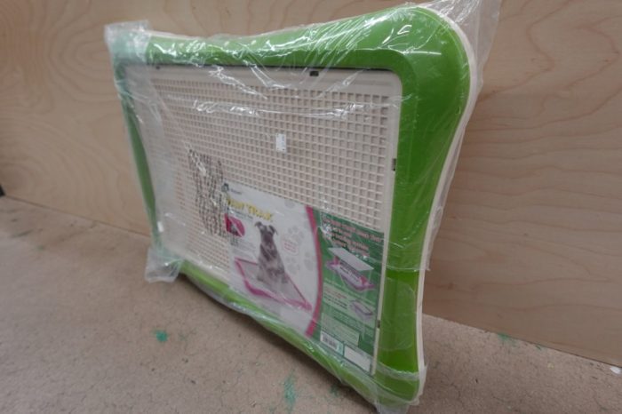 Richell Paw Trax Mesh Training Tray Puppy Potty Pad Holder for Indoor Use - Green - Image 2