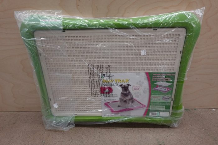 Richell Paw Trax Mesh Training Tray Puppy Potty Pad Holder for Indoor Use - Green - Image 3