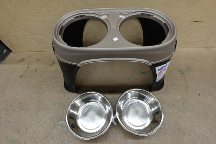Petmate Easy Reach Pet Diner Elevated Dog Bowls - Black/Pearl Tan Large - Image 3