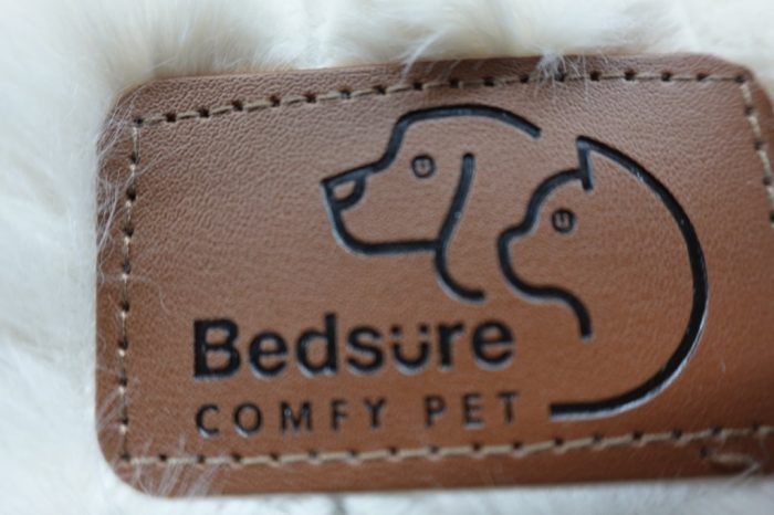 Fluffy 24inch Pet Sofa with Premium Soft Corduroy Fleece - Cream - Image 6
